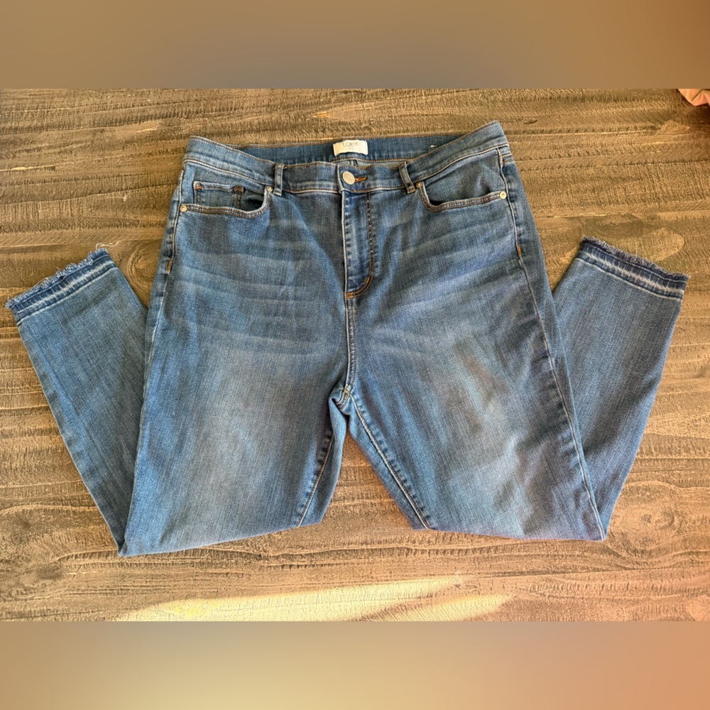 LOFT Petite Medium Wash high rise Cropped Ankle Jeans with Frayed Hem
